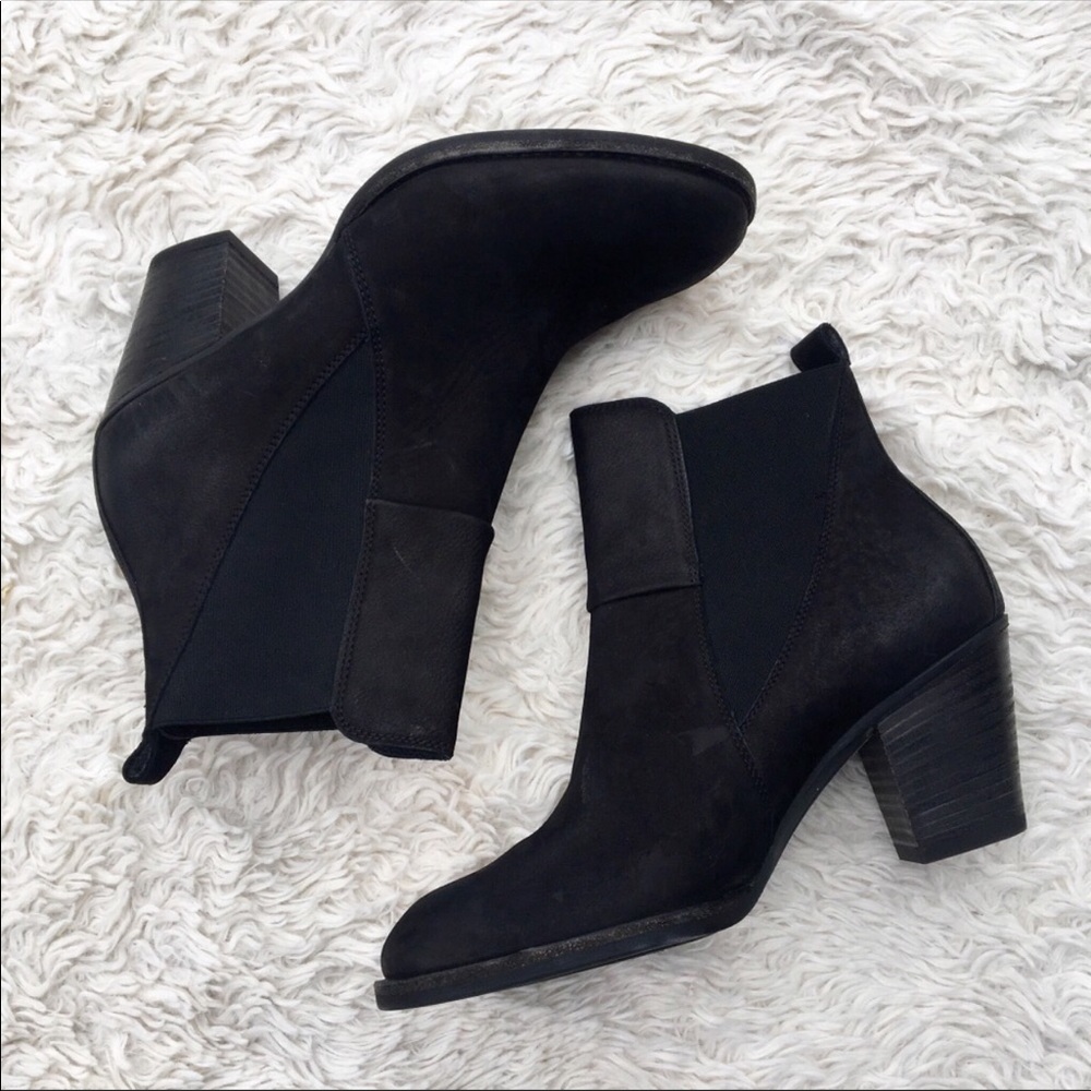 NWOT Paul Green Jules Chelsea Boots